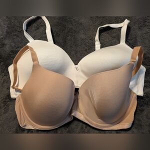 Adore Me Smooth T-Shirt Bras in Cream and Nude